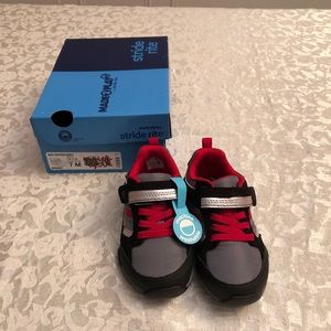 Stride Rite toddler boys sneakers new size 7